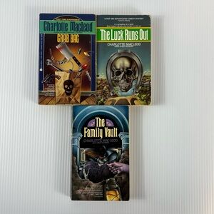 PB Book Lot 3 Charlotte MacLeod VTG Mystery Grab Bag Family Vault Luck Runs Out
